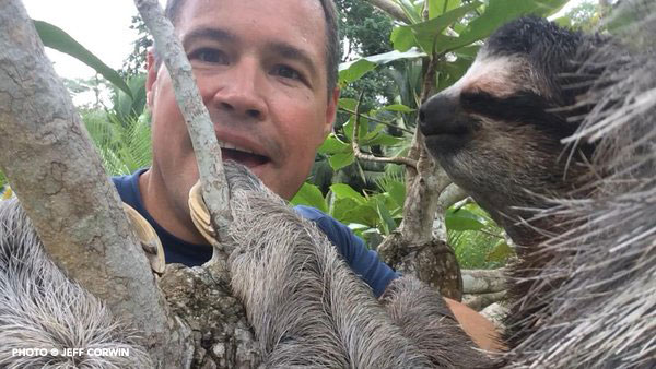 Conservationist Jeff Corwin with Buttercup - May 2015